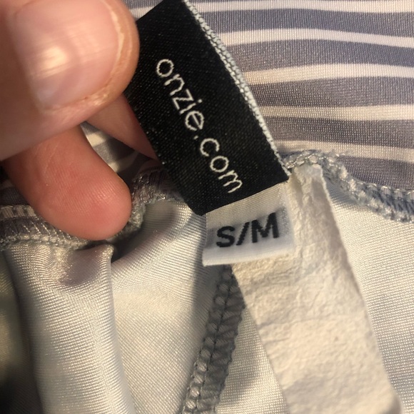 Onzie Flow striped cropped yoga leggings s/m - Picture 5 of 5